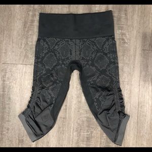 Lululemon “In the flow” leggings